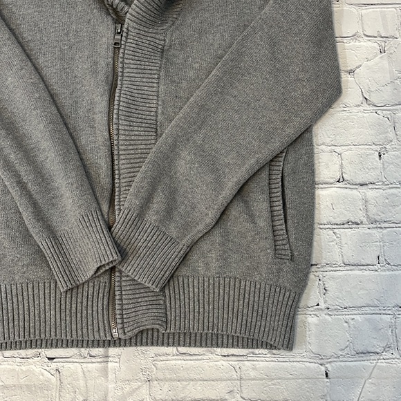 Guess Sweater - Picture 3 of 7